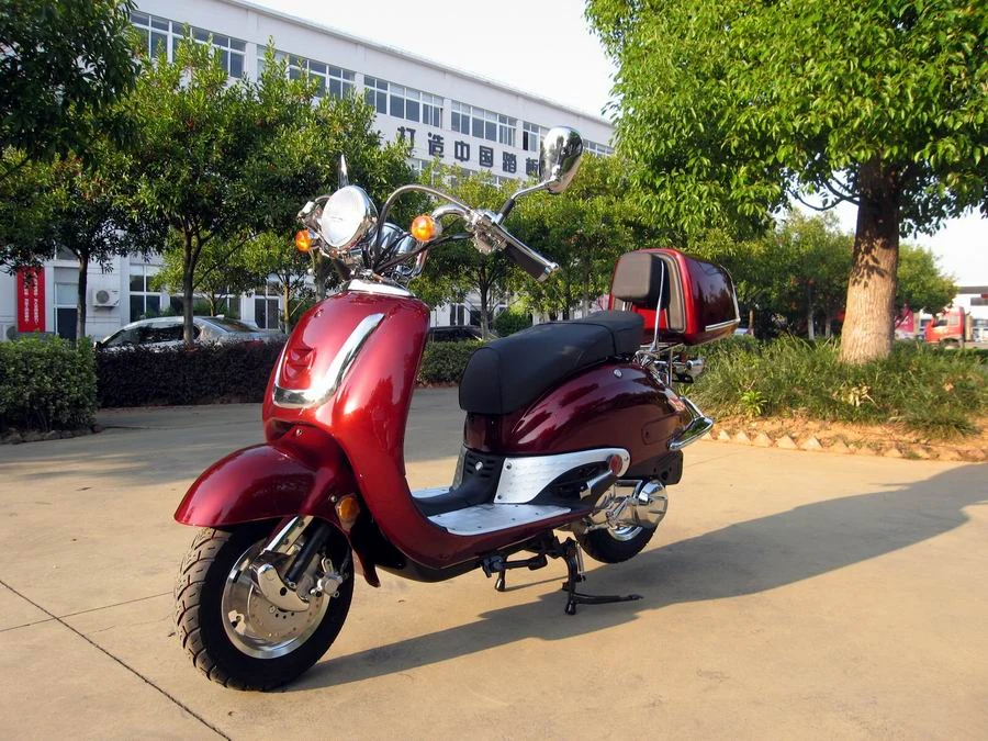 Rode retroscooter